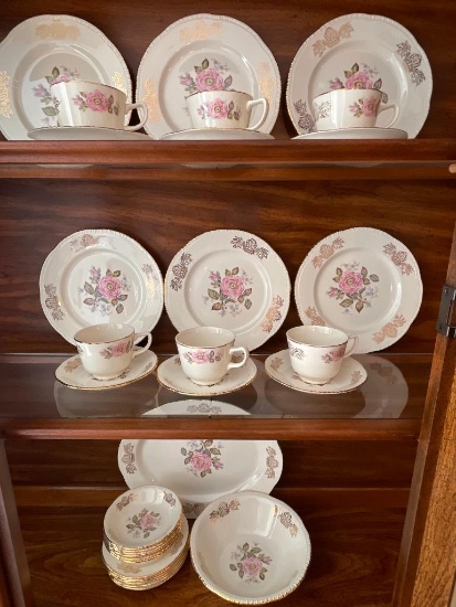 Set of Homer Laughlin China