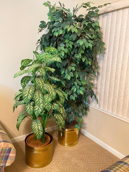 Pair of Artificial Trees