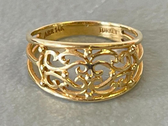 14K Gold Ring - 2.3 gram