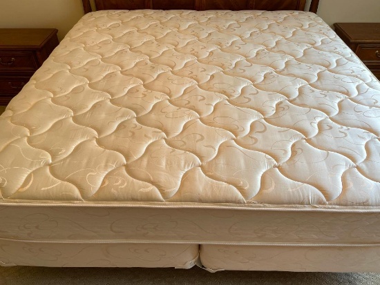 King Size Original Mattress Factory Mattress and Box Springs