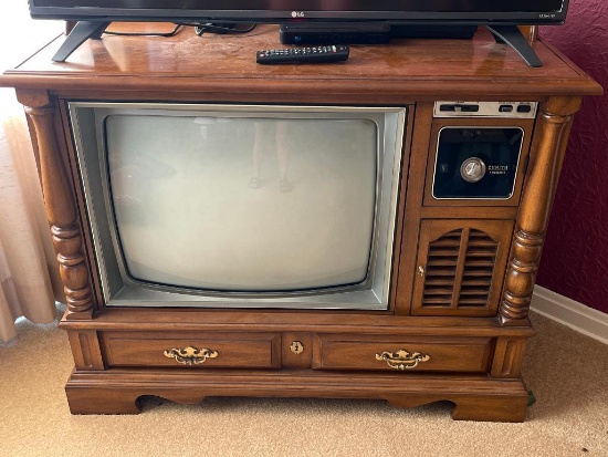 Large Vintage Zenith Television Set