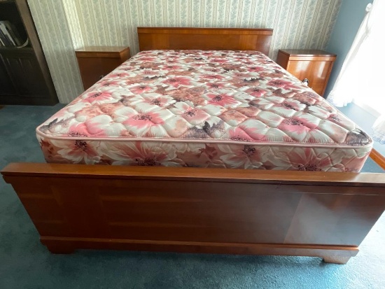 Vintage Full Size Bed