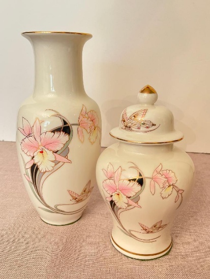 Vintage Porcelain Japanese Vase and Urn