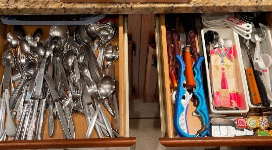 Kitchen Drawer Contents Lot