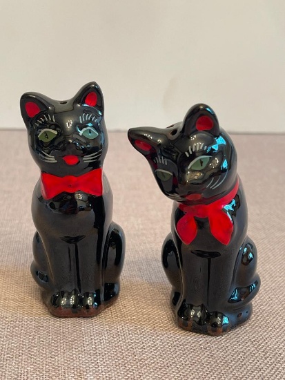 Shafford Japan Vintage Cat Salt and Pepper Shakers
