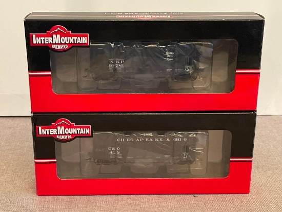 Lot of 2 Inter Mountain Train Cars