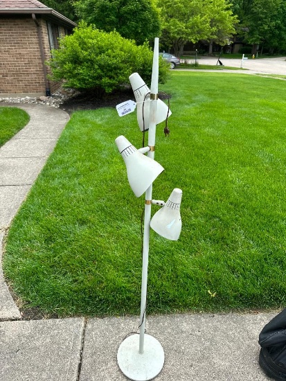 Retro Pole Lamp