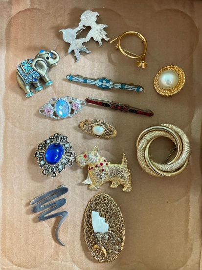 Vintage Brooch Lot