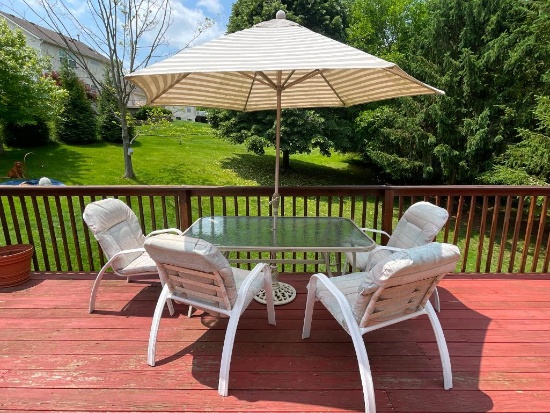 Outdoor Table with 4 Chairs and Umbrella / Cast Iron Stand