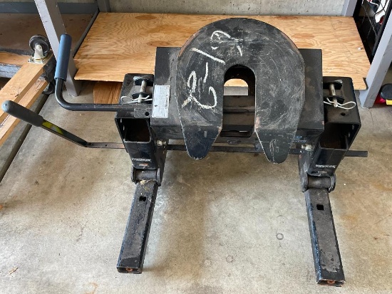 Fifth Wheel Trailer Hitch