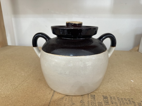 Roseville Ohio Double Handle Stoneware Bean Pot