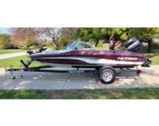 Online Auction 2000 Bass Tracker Nitro 175 Boat