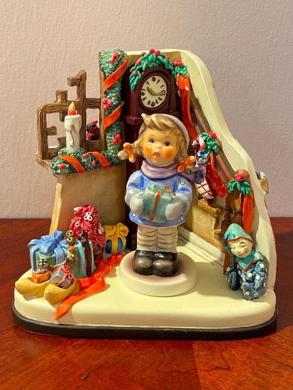 Goebel Hummel Musical Figurine - Christmas Time