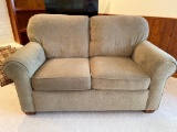Flexsteel Upholstered Loveseat
