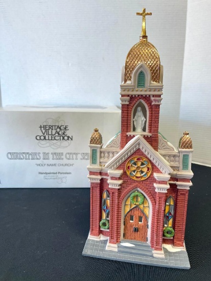 Department 56 - Christmas in the City Series - Holy Name Church