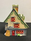 Department 56 - North Pole Series - Elf Bunkhouse