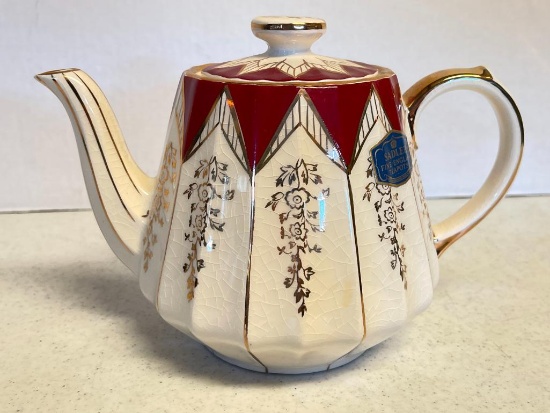 Vintage Sadler Tea Pot