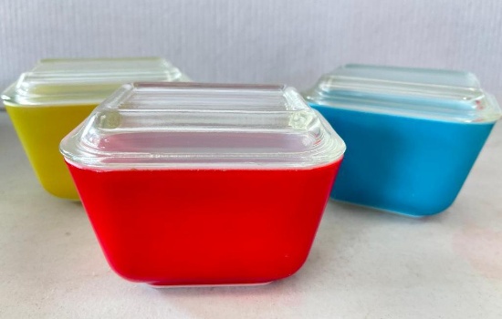 Group of 3 Small Vintage Pyrex Refrigerator Containers