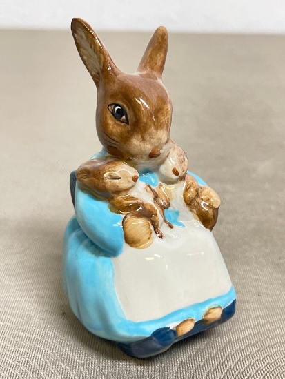 Beatrix Potter Figure - Mrs. Rabbit & Bunnies (1976)