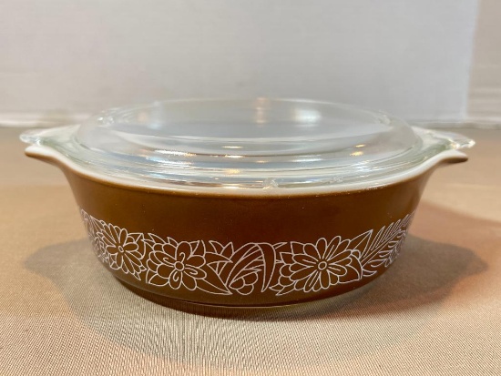 Vintage Pyrex 471-B Lidded Casserole Dish