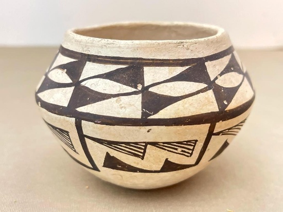 Native American Acoma Clay Bowl