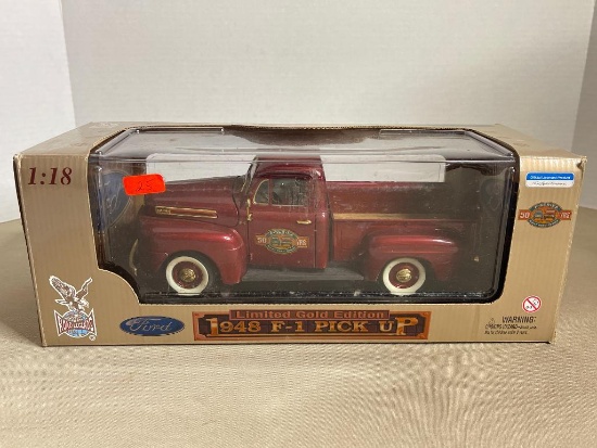 Die Cast Car (1:18 Scale) - Road Legends '48 Ford F-1 Pick-up