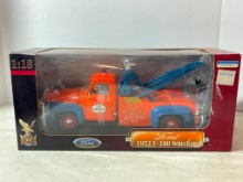 Die Cast Car (1:18 Scale) - Road Signature 1953 F-100 Wrecker