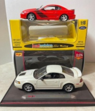Pair of Die Cast Cars (1:18 Scale) - Mustangs