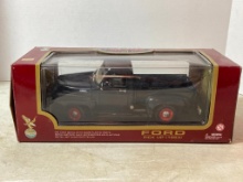 Die Cast Car (1:18 Scale) - Road Legends 1953 Ford Pick-up