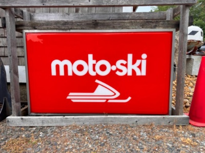 Motoski Sign