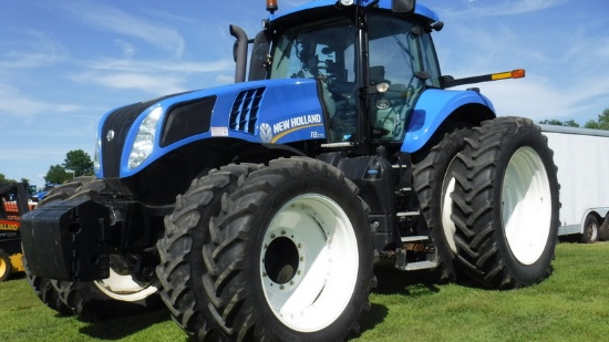 New Holland T.8 275