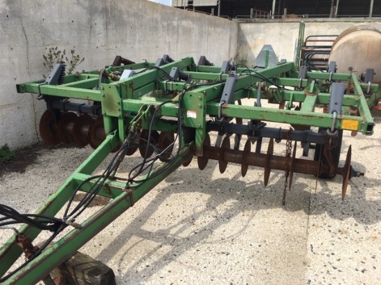 JD 714 Disc Chisel