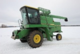 John Deere 6620 Combine