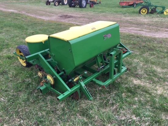 John Deere 2 row corn planter