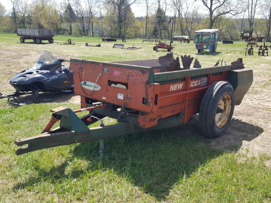 New Idea 217 Manure Spreader