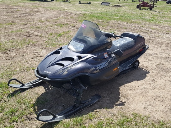 Artic Cat 2370 Snowmobile