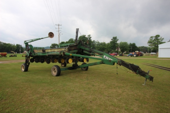 Kinze 82-F 12 Row Planter