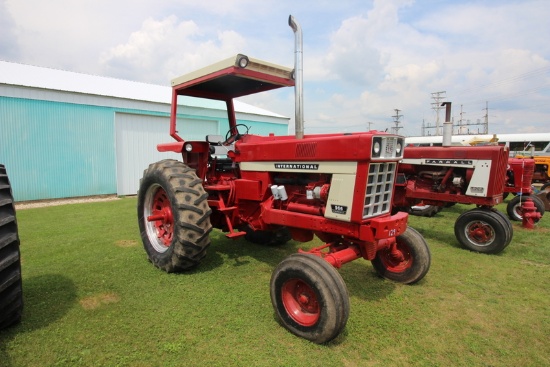 IH 966 Tractor