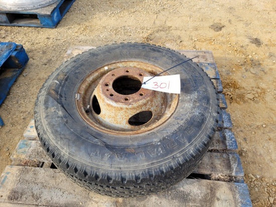 LT235 85 16 Truck Tire