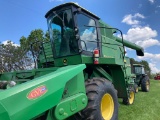 John Deere Sidehill 6620 Combine