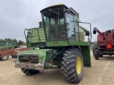 John Deere Turbo 7720 combine