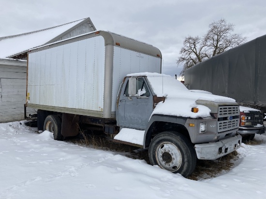1993 Ford L700 Cargo Truck