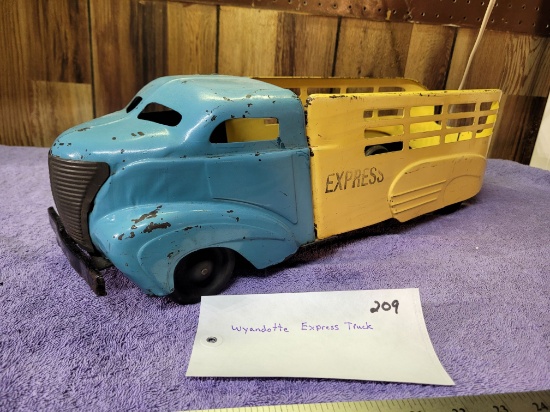 Wyandotte Express Truck