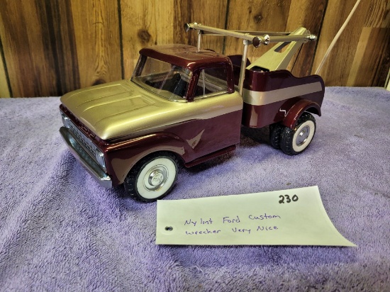 Nylint Ford Custom Wrecker