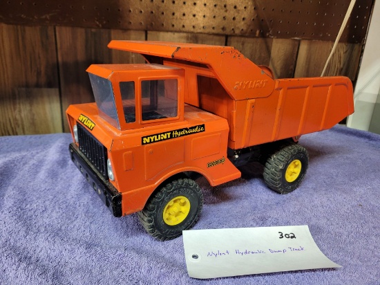 Nylint Hydraulic Dump Truck
