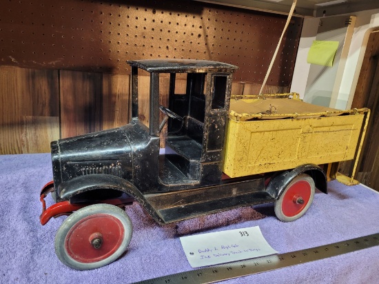 Buddy "L" High Cab Ice Delivery Truck w/ tongs