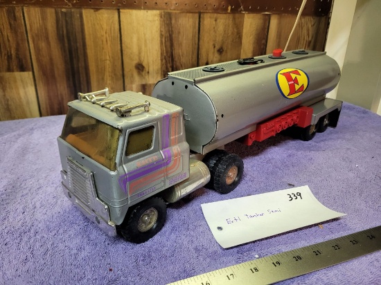Ertl Tanker Semi