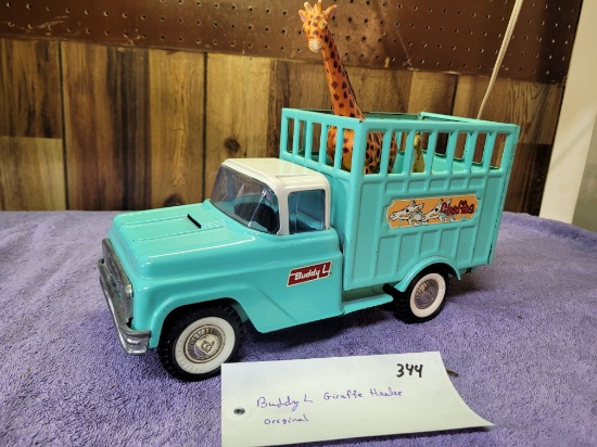 Buddy "L" Giraffe Hauler