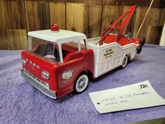 Nylint Ford Hi-Way Emergency Wrecker