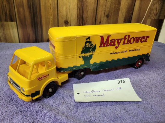 Mayflower Cabover International Semi